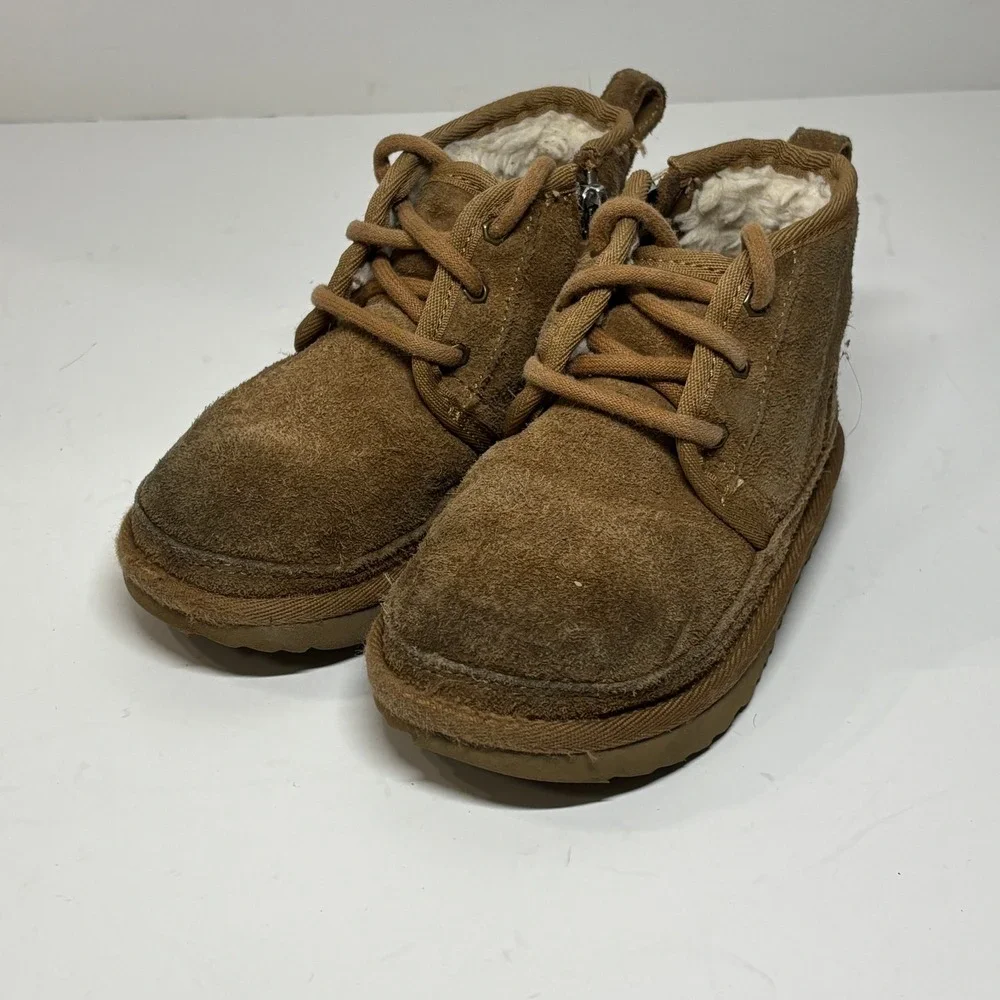 UGG Neumel II Kids Toddler Size‎ 9 Chestnut Suede Lace Up Zipper Boots 1017320T